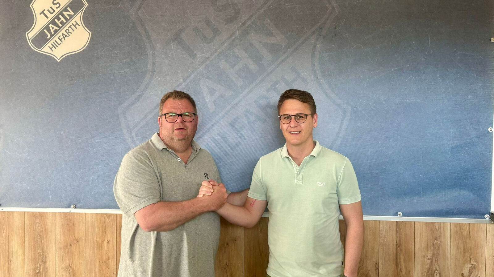 Trainer Köhnen mit Olli Hermsmeier